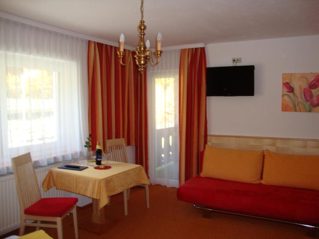 Haus Sonnschein Bed and Breakfast Sölden Kamer foto